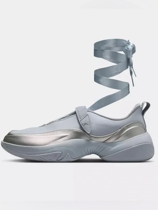 📎 NIKE POINTE MARY JANE DUST METALLIC SILVER 🩶 - Picture 2 of 4